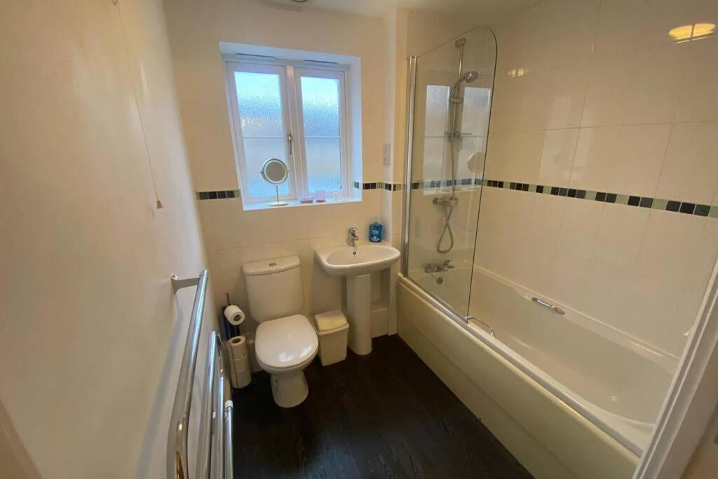 The Onyx Suite - 1 Bed Apartment W/ Free Parking Cardiff Exterior foto